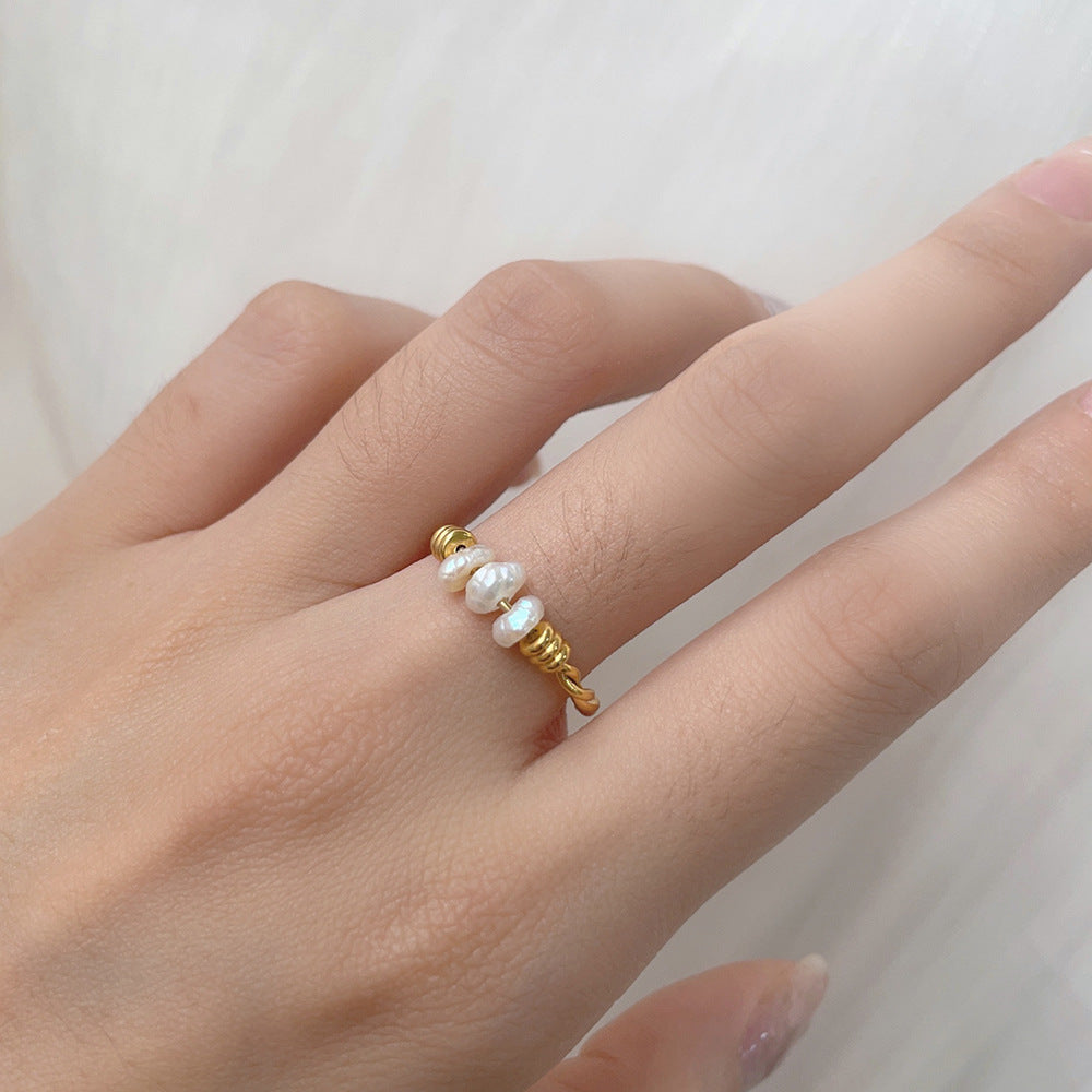 Anillo de acero de titanio de perla natural de giro al por mayor